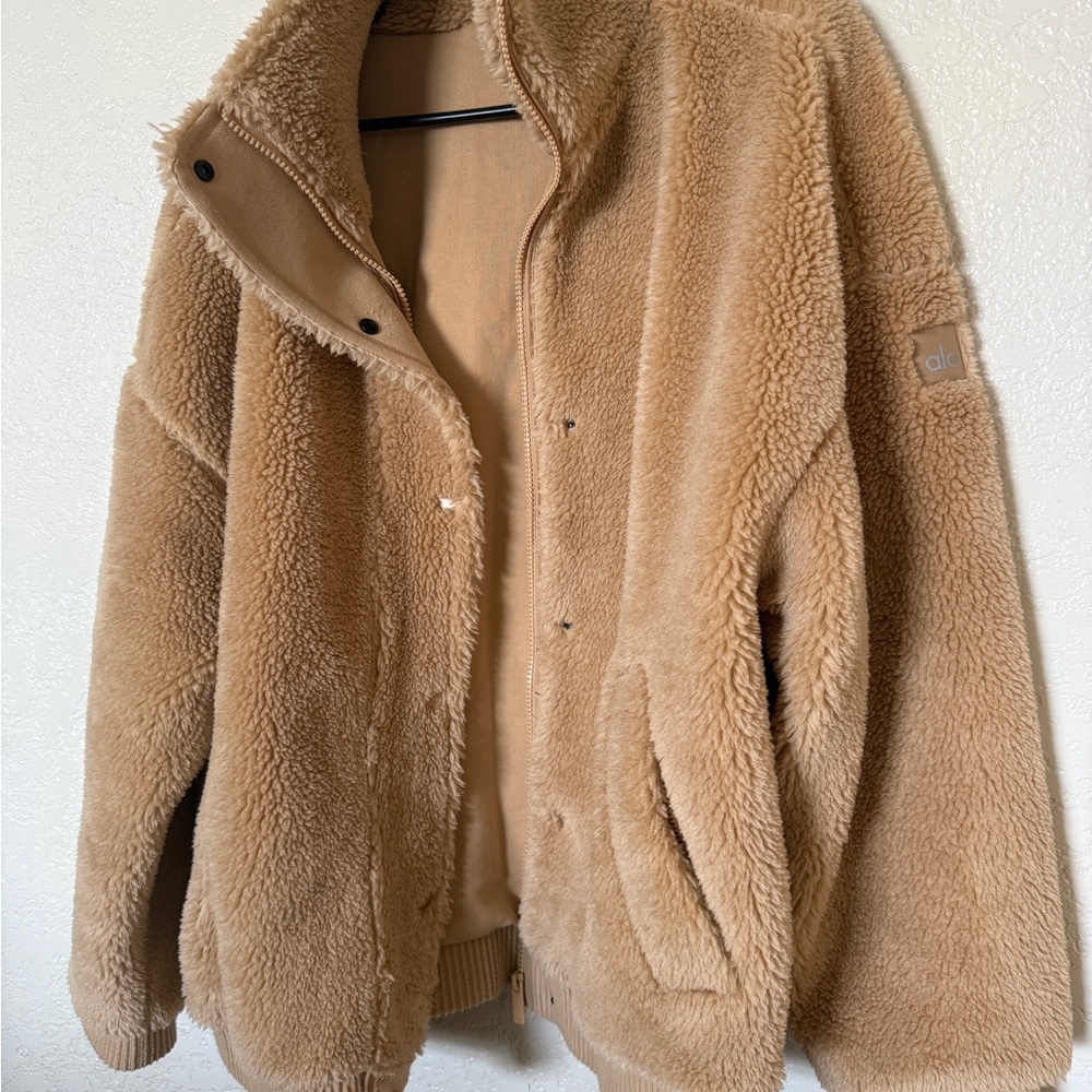 ALO Yoga Tan Sherpa Puffer Jacket